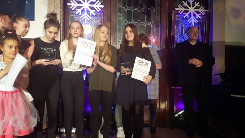 Młode wokalistki z Konina w gronie laureatów.  Zauważone na Festiwalu Kolęd i Pastorałek 