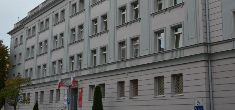 Urzędnicy w starostwie będą pracować krócej. Przez upały