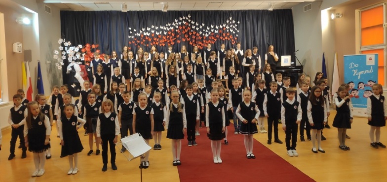 „Do hymnu”. Uczniowie „Salezjanki” wyśpiewali pierwsze miejsce w Wielkopolsce 
