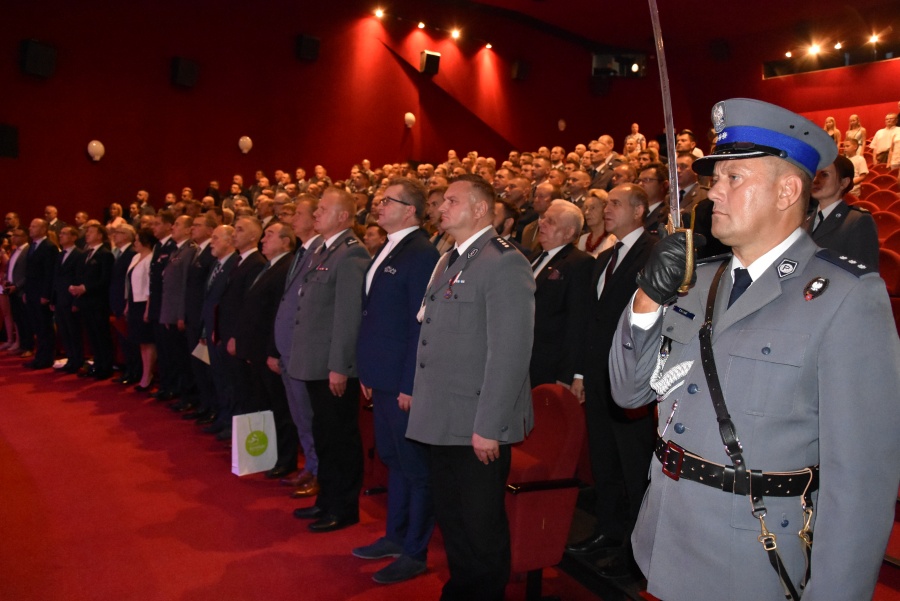 Obchody Święta Policji w Koninie. Nagrody i awanse dla 150
