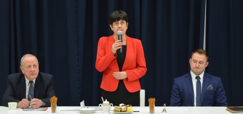 Halina Turajska znów pokieruje radą gminy. Pierwsza sesja z nowym wójtem 