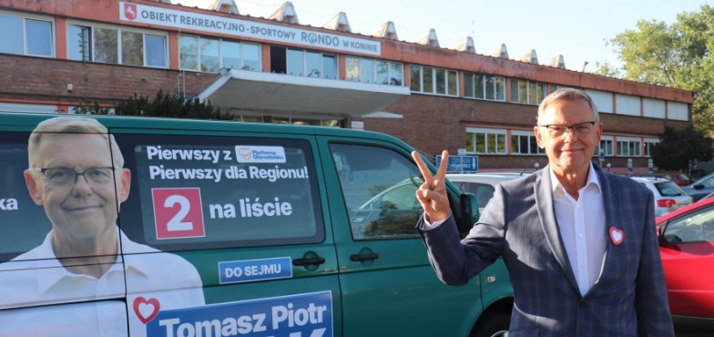 Donald Tusk w Koninie. „Będziemy chcieli pokazać, że olbrzym się obudził również u nas”