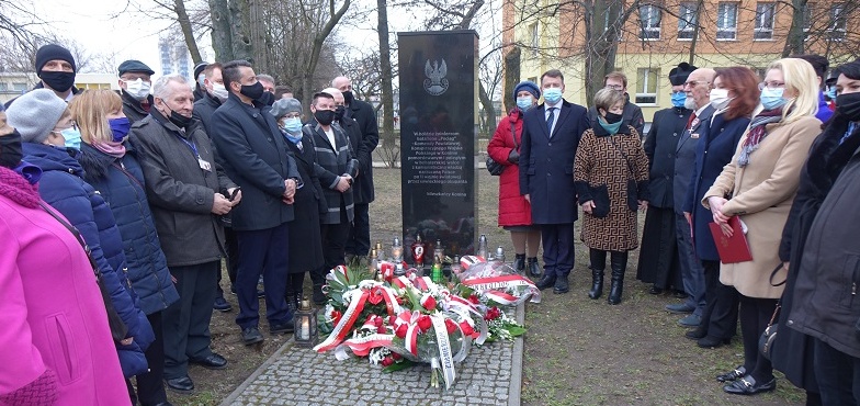 „Będziemy się kłaniać i oddawać hołd bohaterom, a zdrajców nazywać zdrajcami”