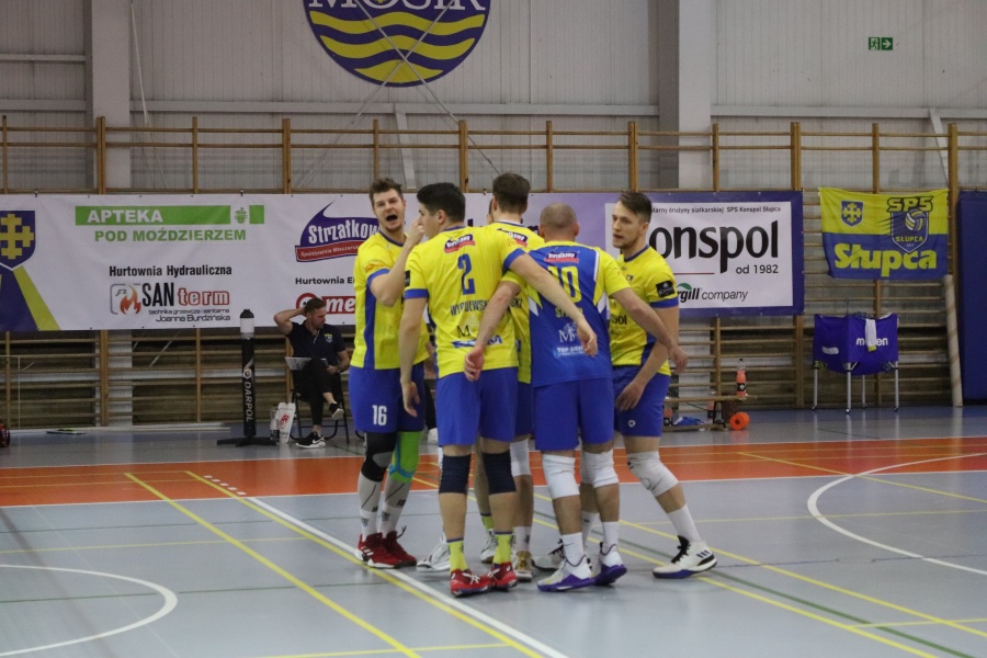 Siatkarze z regionu wracają do gry