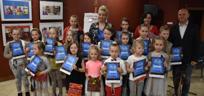 Młodzi artyści podsumowali rok. W KDK-u otwarto wystawę ,,Nasi Twórcy” 