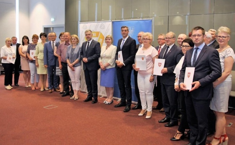 Gminy Stare Miasto i Ślesin z „Szatniami na medal”. Gdzie konkretnie powstaną? 