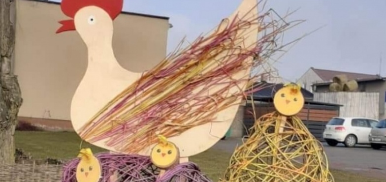 Na ulicach wiosenne i wielkanocne ozdoby. Przygotowali je pracownicy utrzymania zieleni