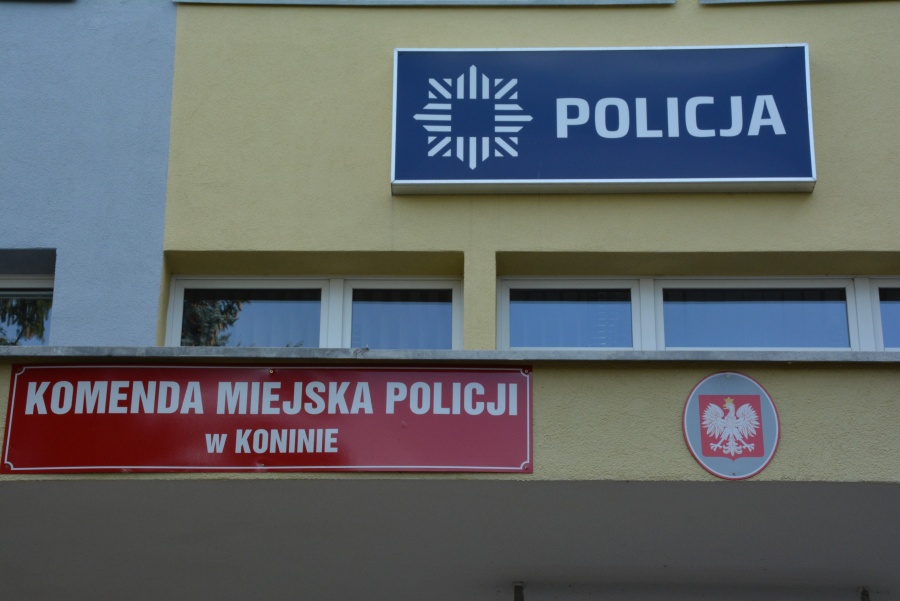 Starsze małżeństwo okradzione metodą „na policjanta”. Ile stracili?