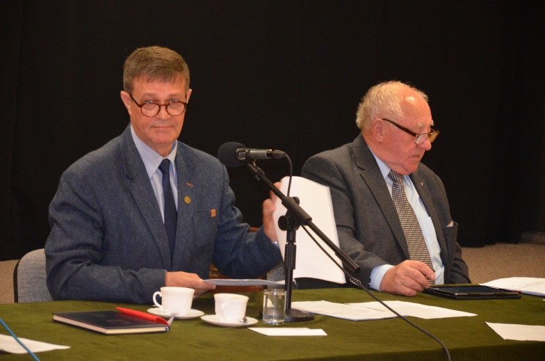 Radni chcą odwołać przewodniczącego. Mirosław Grzelak się nie zgadza 