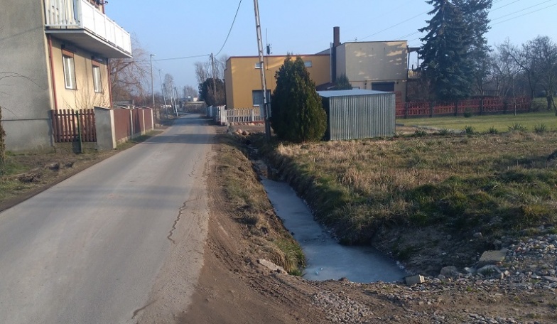 Rów w Międzylesiu do naprawy. Mieszkańcy z petycją do prezydenta 