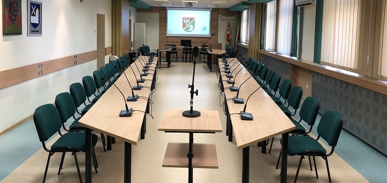 Kto zasiądzie w tej sali? Znamy nazwiska nowych radnych powiatowych