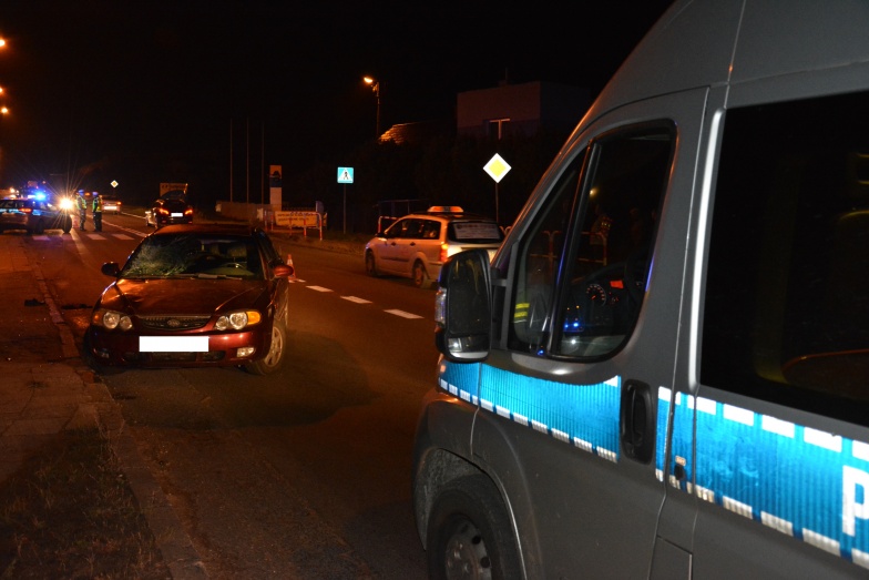 Nie żyje 62-letni mężczyzna, potrącony na przejściu dla pieszych. Policja apeluje o rozwagę 