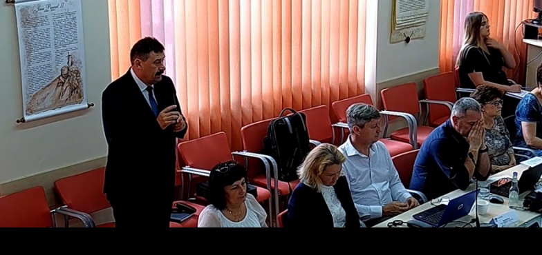 „Mamy już drzwi uchylone, wystarczy tylko przez nie przejść”. Poseł apelował do marszałka o uruchomienie budowy kolei Konin-Turek