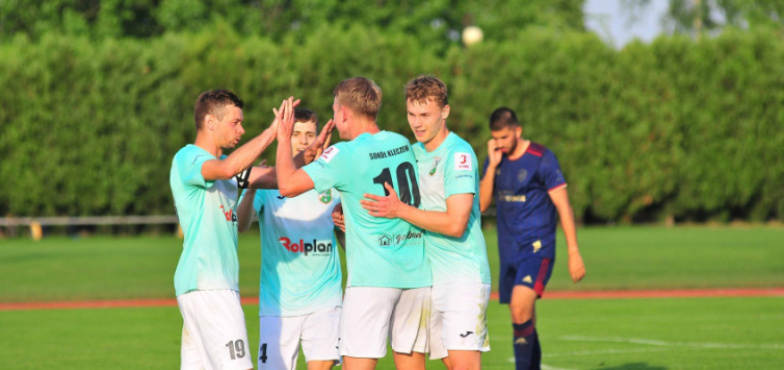 Sokół remisuje z liderem. Wracają do Kleczewa z punktem