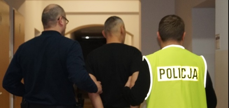 Kradł w marketach. Policjantów zapewniał, że organizuje zaręczyny