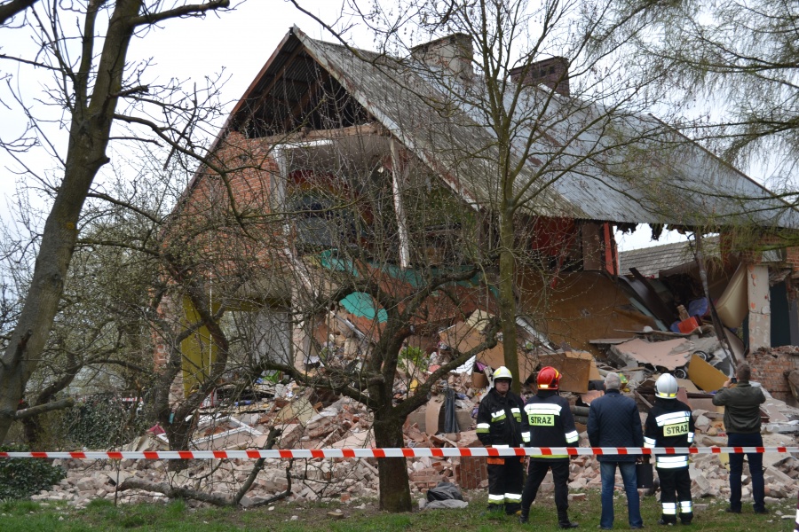 Rok po tragedii. 8-osobowa rodzina nadal bez domu 