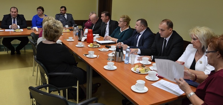 Ślubowali, jako pierwsi w powiecie. Uroczyście rozpoczęli nową kadencję