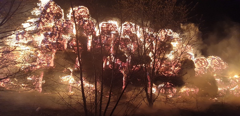 Pożar stogu słomy. Znów atak podpalacza 