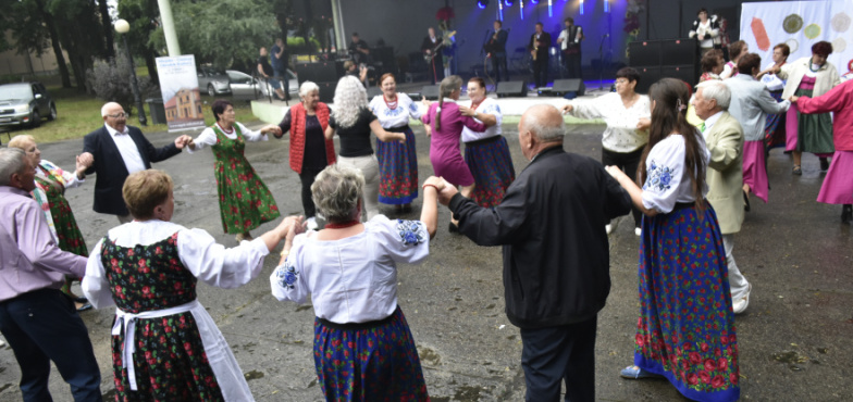 Folklor, śpiew i kulinarna rywalizacja. XXII Biesiada na Ludowo i Bitwa Regionów w Tuliszkowie