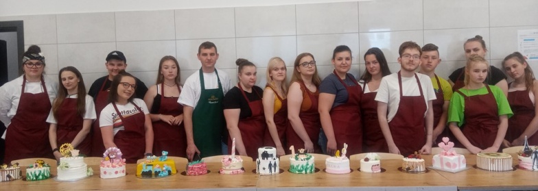 Jakich zawodów potrzeba na rynku? Kursy i warsztaty w pracowni gastronomicznej
