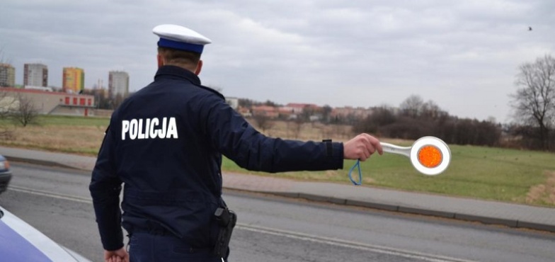 Samochody z cofniętymi licznikami to plaga. Policjanci ujawniają kolejne przypadki