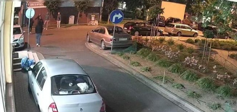 Poszukują świadków pobicia. Jeden z napastników miał kij baseballowy 