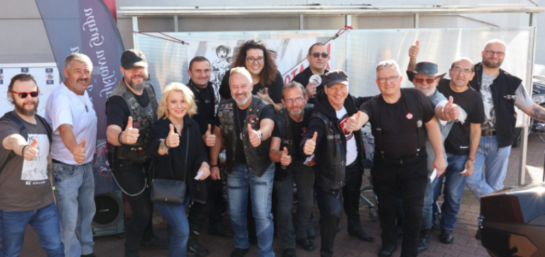 Motocykliści z Konina pomagają zwierzakom ze schroniska