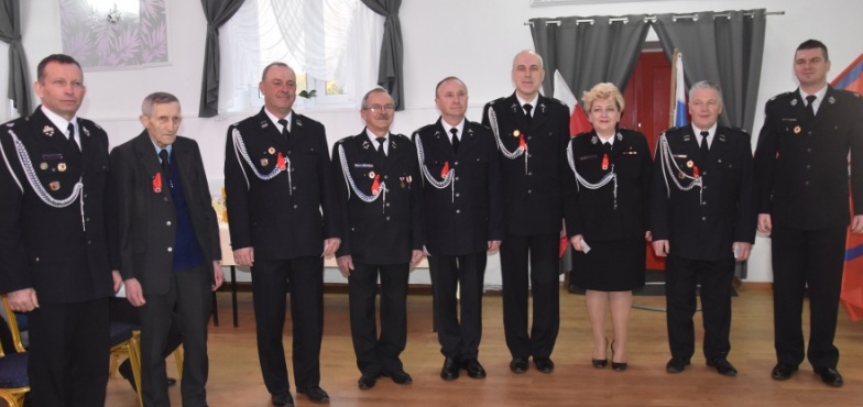 Kupią ciężki samochód ratowniczo-gaśniczy. Strażacy czekają jeszcze na remizę