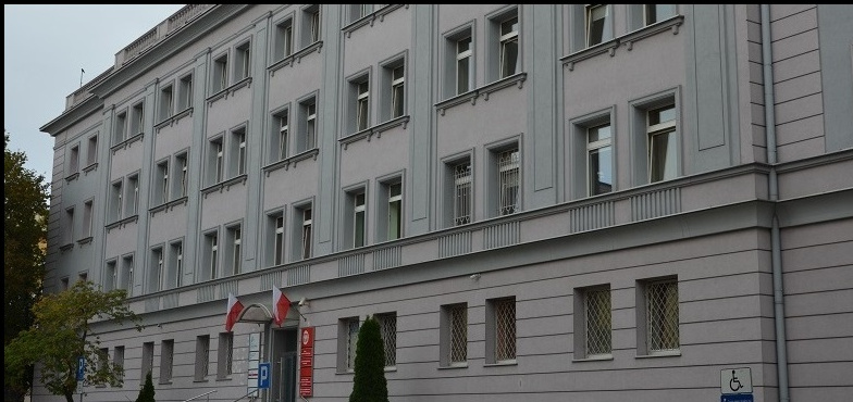 Chodzi o bezpieczeństwo interesantów i pracowników. Mają zgłaszać, jeśli widzą coś niepokojącego
