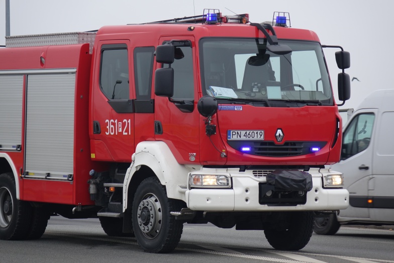 Strażacy ewakuowali 40 osób. Gęsty dym w kamienicy