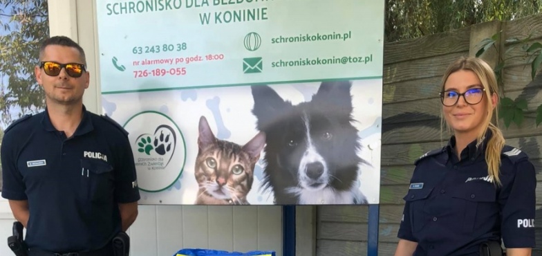 Policjanci zorganizowali zbiórkę karmy dla bezdomnych zwierząt 