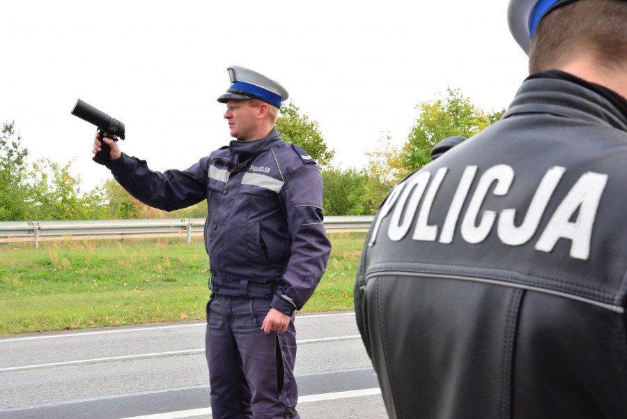 Podsumowanie akcji „Prędkość – zero tolerancji”. Wielu kierowców za mocno dociska gaz 