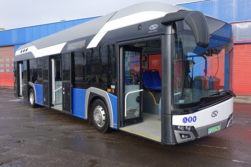 Ile spółka będzie płaciła za wynajem autobusu wodorowego? 