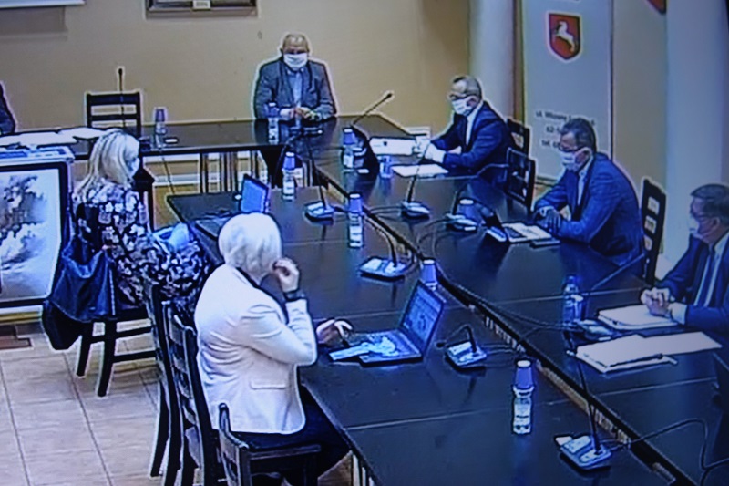 Radni Konina chcą w szczególnych sytuacjach głosować przez internet. Co na to wojewoda?