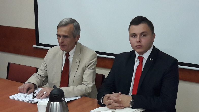 Skończyła się sesja w Krzymowie. Rada gminy ma nowego przewodniczącego i zastępcę