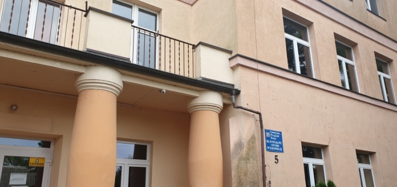SOWA i sprzedaż budynku przychodni wycofane z porządku obrad  