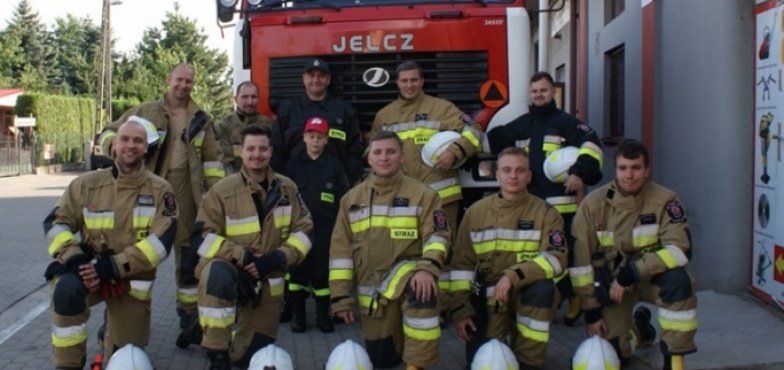 Brał udział w 409 akcjach. Oddali Jelcza sąsiadom