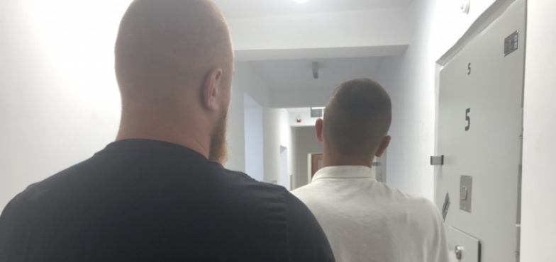 Włamał się do hali „Rondo”. Policjanci zatrzymali 19-latka