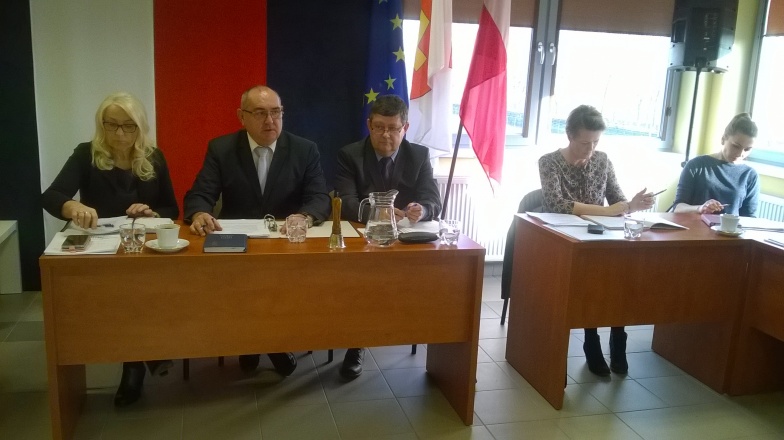 Radni z Rychwała uchwalili stawki podatków na kolejny rok. Czy mieszkańcy zapłacą więcej niż w 2016?
