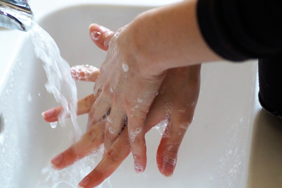 Dziś Światowy Dzień Mycia Rąk. To dobry zwyczaj i podstawa w walce z koronawirusem!