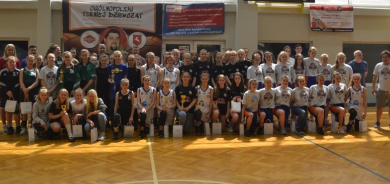 Trzecie miejsce MKS MOS w Memoriale Macieja Pietrzaka. Wygrała drużyna KKS Pro Basket APP Intenso Kutno