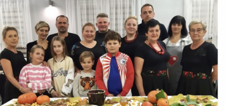 Przygotowali dania ze skarbów lasu, ogrodu i pasieki