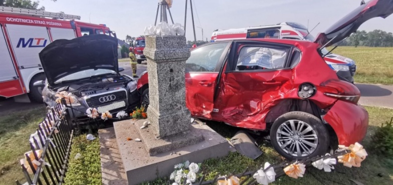 Na skrzyżowaniu zderzyły się dwa samochody