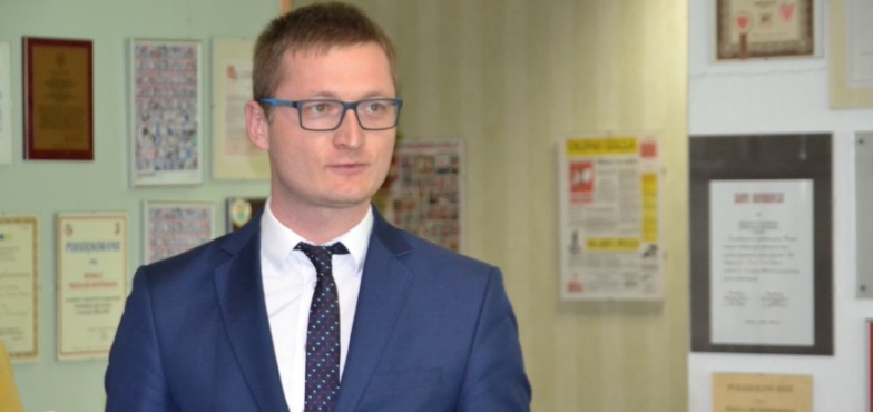 Czy w Lany Poniedziałek wiceprezydent biegał z wodą? 