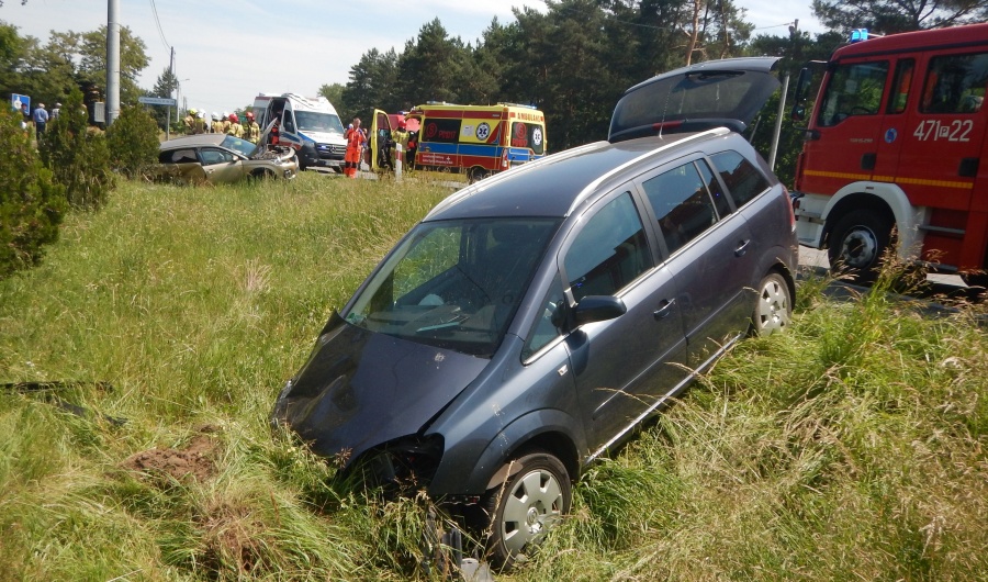 Zderzenie dwóch samochodów na "krajówce". Wymusił pierwszeństwo przejazdu