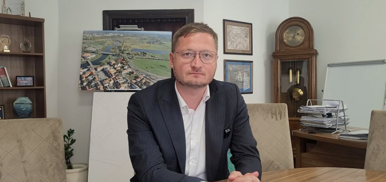 Paweł Adamów o słynnym nocnym spotkaniu Szymona Hołowni z PiS-em. „To co się stało, jest zbyt wyolbrzymiane”