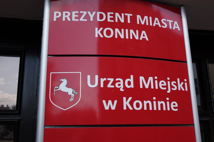 Ile w ubiegłym roku zarobił prezydent Korytkowski i jego zastępcy? 