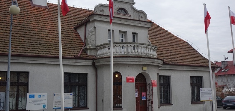 Z pałacyku przy urzędzie wyprowadzi się biblioteka publiczna. Co dalej z budynkiem? 
