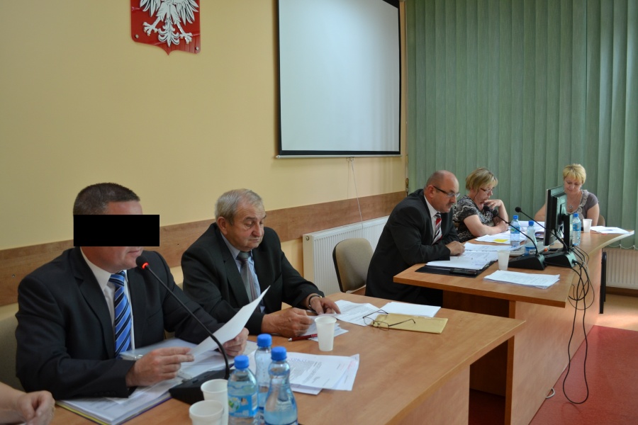 Sąd wydał wyrok za jazdę po pijanemu. Czy Tomasz M. straci teraz mandat radnego i nauczycielską posadę? 