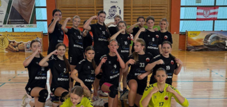 Młodziczki Startu grają dalej w MP, sukces Olafa Stasiaka – flesz sportowy